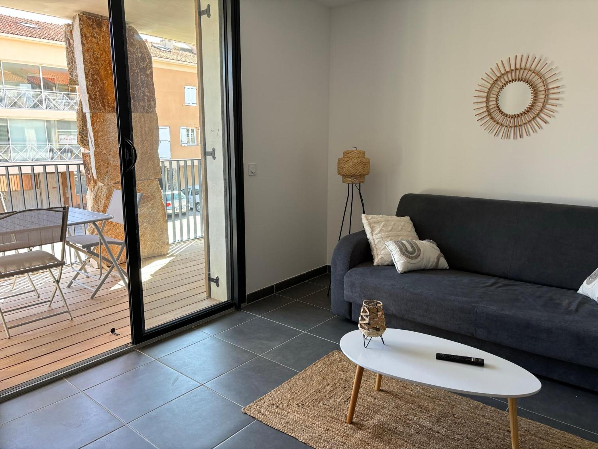 Appartement Bormes Екстериор снимка