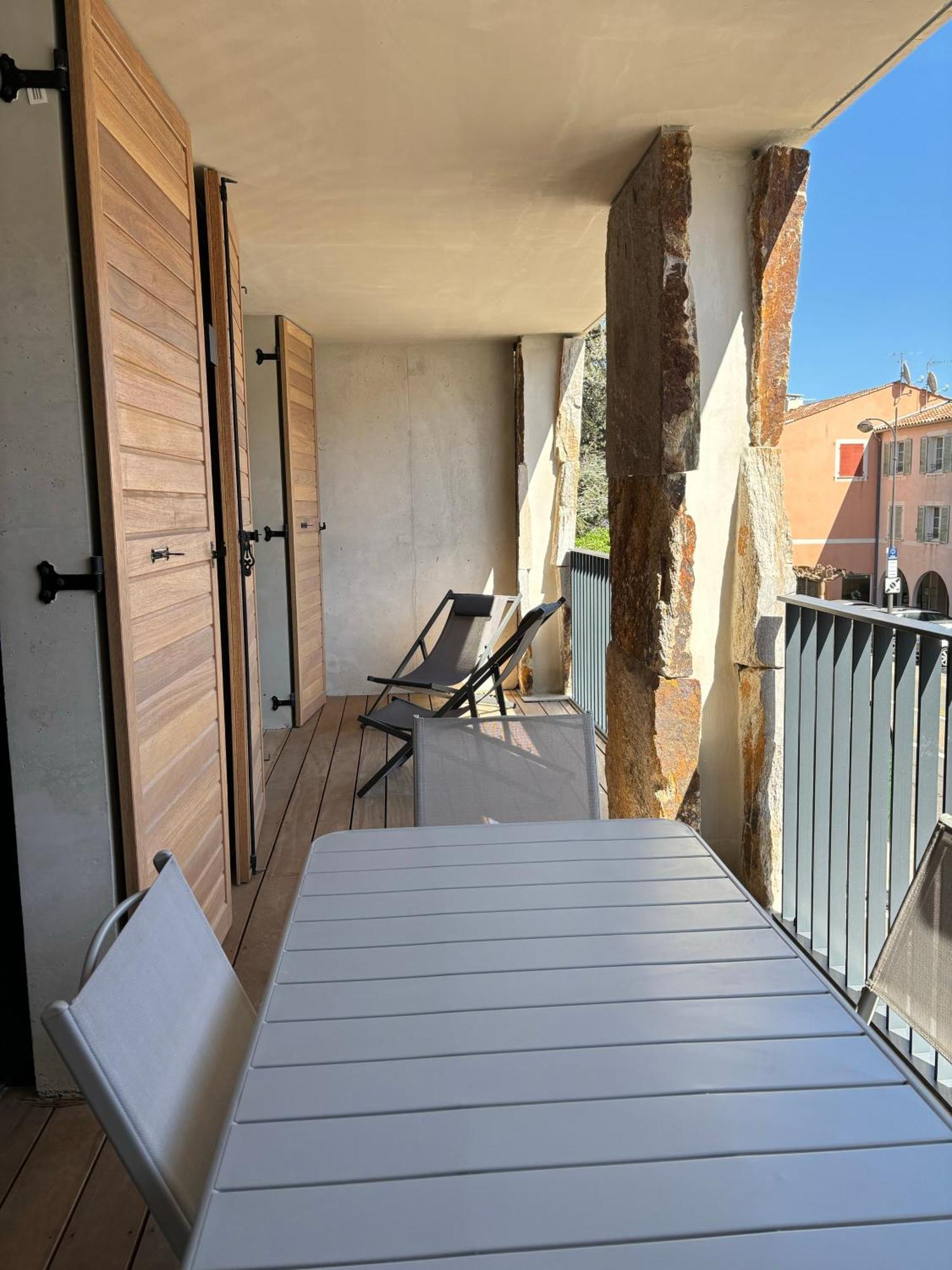 Appartement Bormes Екстериор снимка