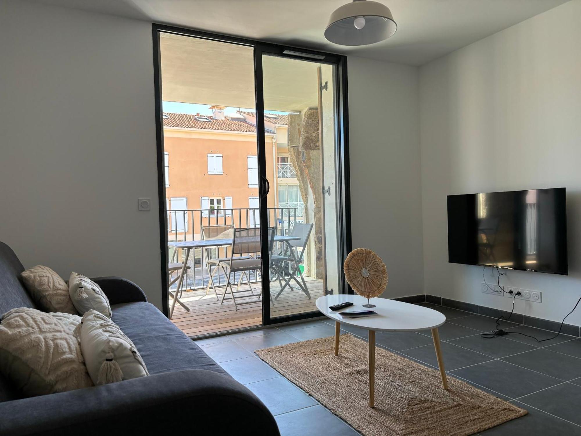 Appartement Bormes Екстериор снимка
