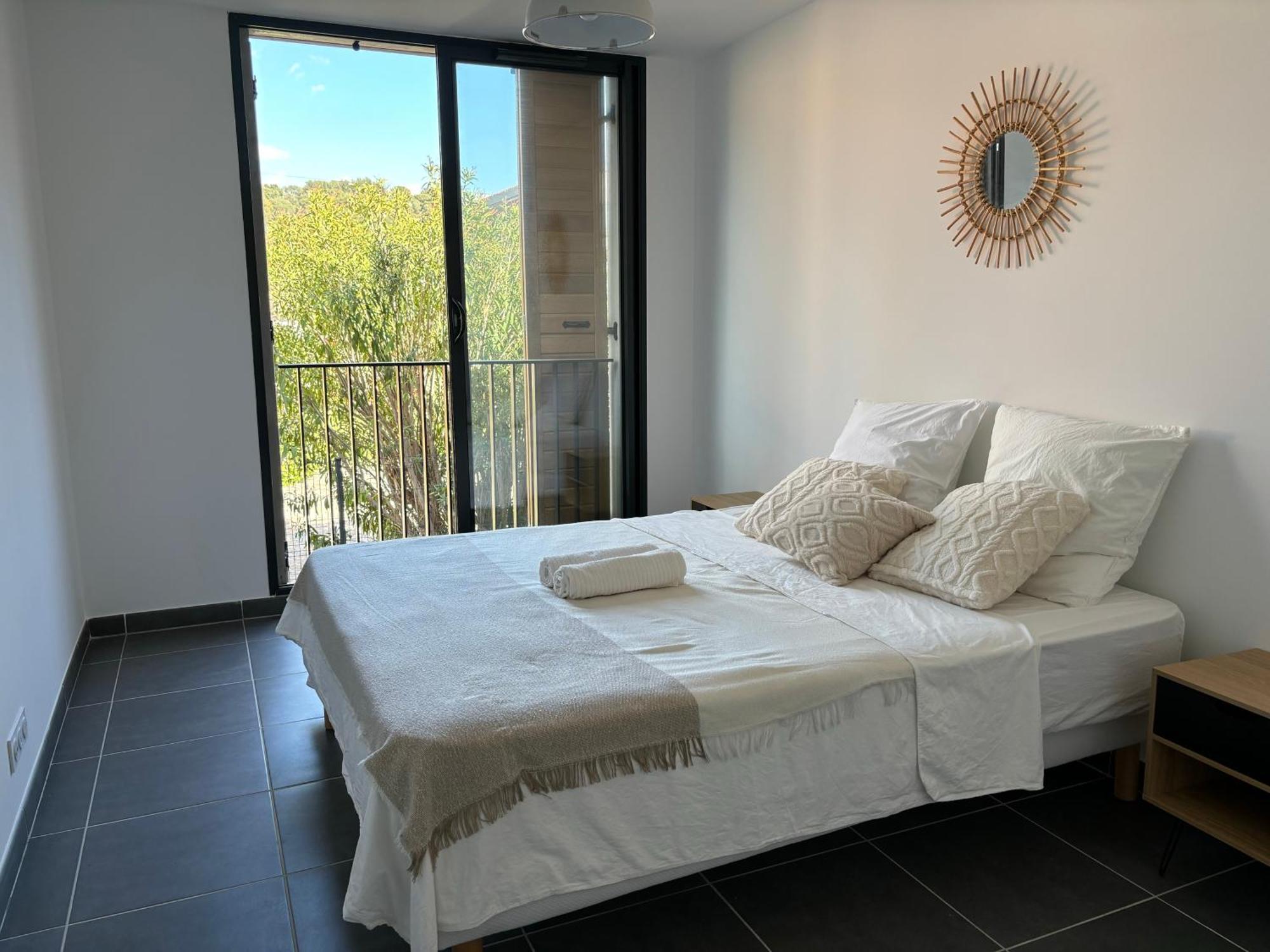 Appartement Bormes Екстериор снимка